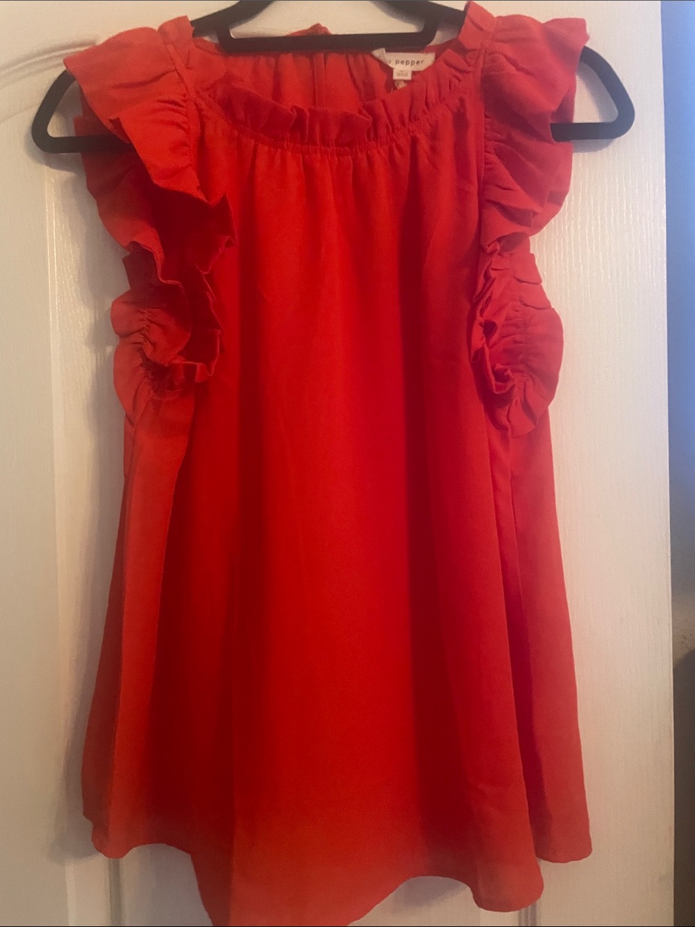 NWT Blu Pepper Bright Red Ruffled Shoulder Top women’s Large